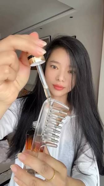 Essential Oil Infusion Scalp Massage Comb – Hair Oil Applicator
